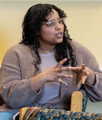 Student contributing to a history conversation