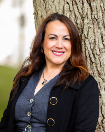 Carina L. Pinto De Chacon '01